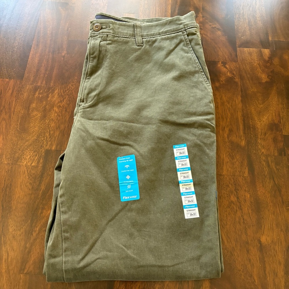Sonoma Men's Khaki Olive Green Chinos